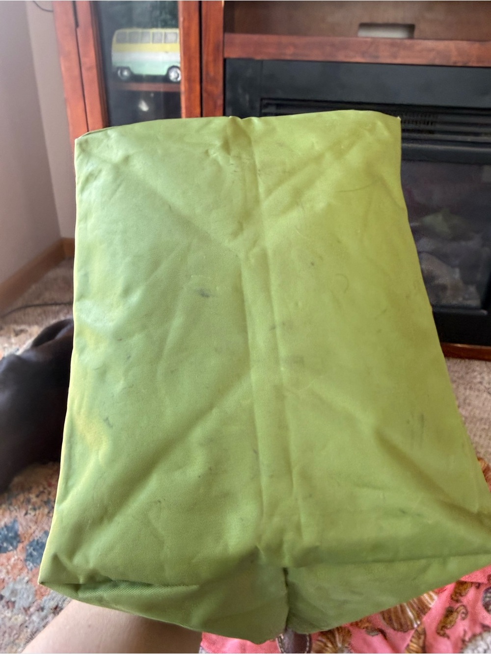 Longchamp Green Nylon Tote – Like New – Brown Leather Handles – Classic Le Pliag - Picture 9 of 14